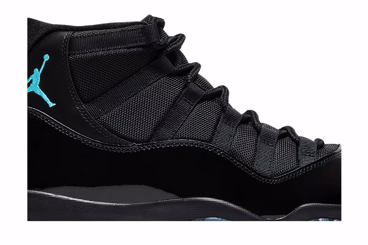 Air Jordan 11 Gamma Blue 2025, view 3