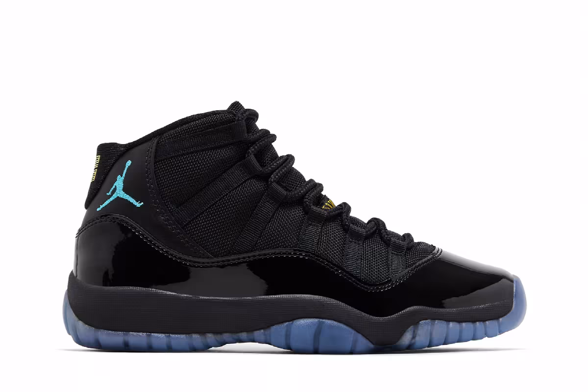 Air Jordan 11 GS Gamma Blue 2025, view 2