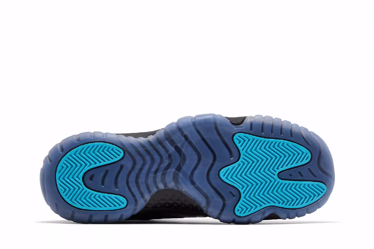 Air Jordan 11 GS Gamma Blue 2025, view 5