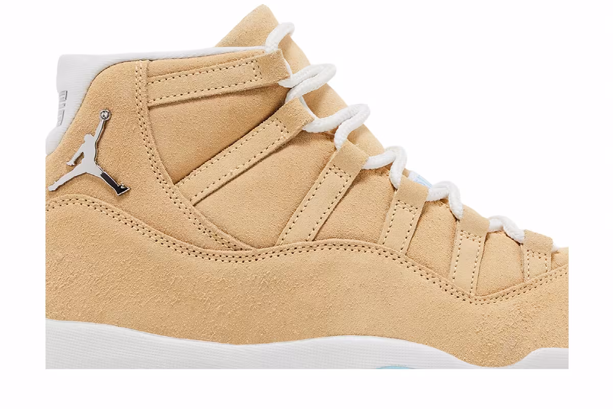 Air Jordan 11 H-Town, view 3