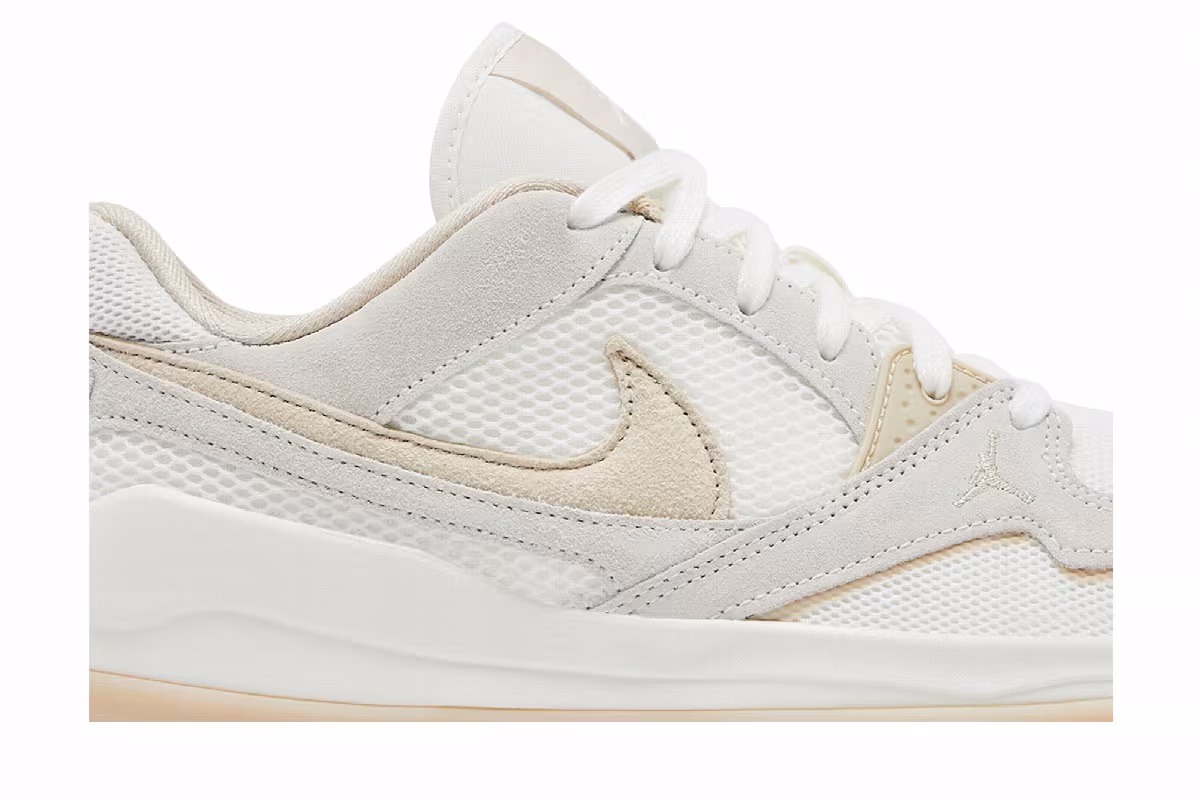 Air Jordan Women's Jordan CMFT Era Sail Rattan, view 3