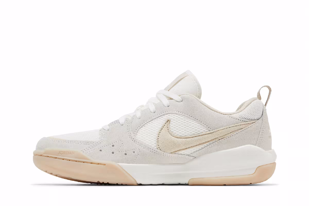 Air Jordan Women's Jordan CMFT Era Sail Rattan, view 4