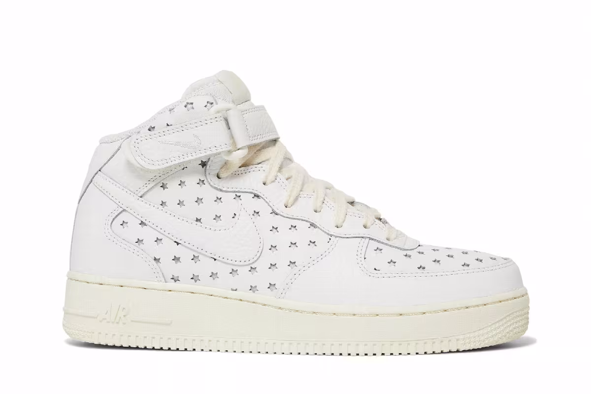 Nike Women's Air Force 1 Mid Cut Out Stars, view 2