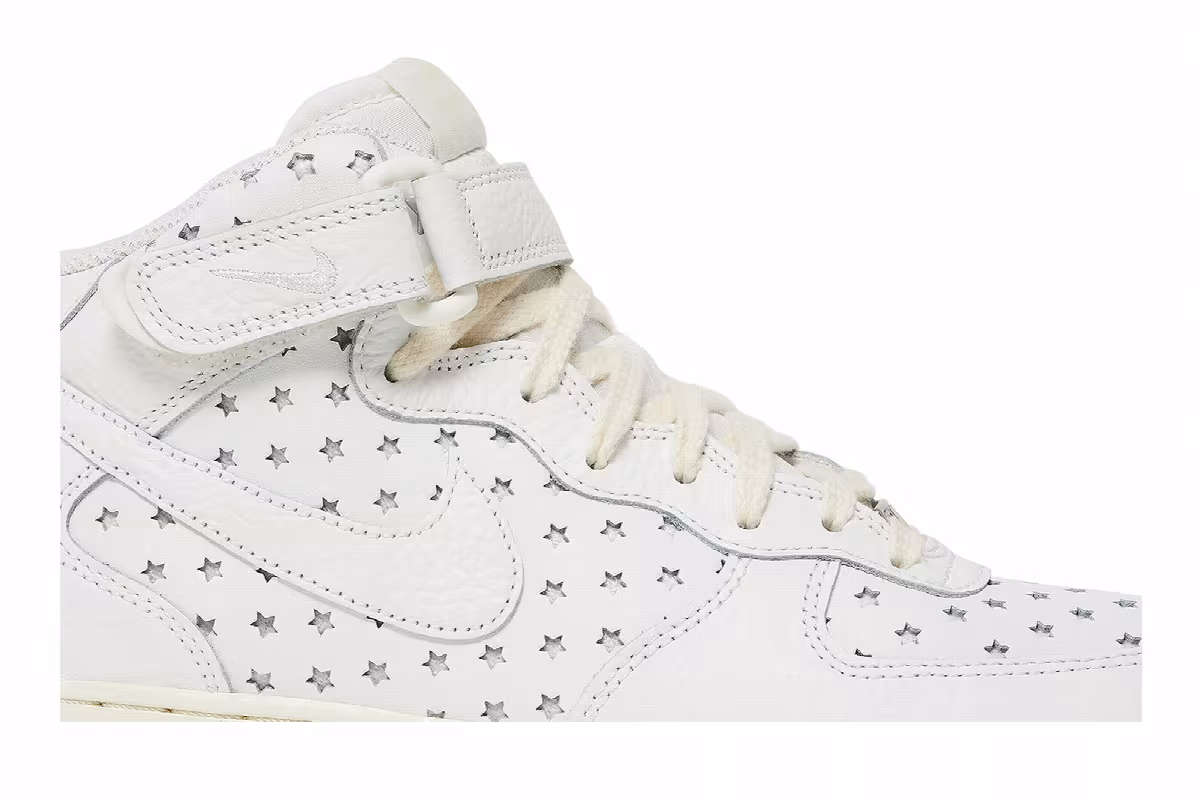 Nike Women's Air Force 1 Mid Cut Out Stars, view 3