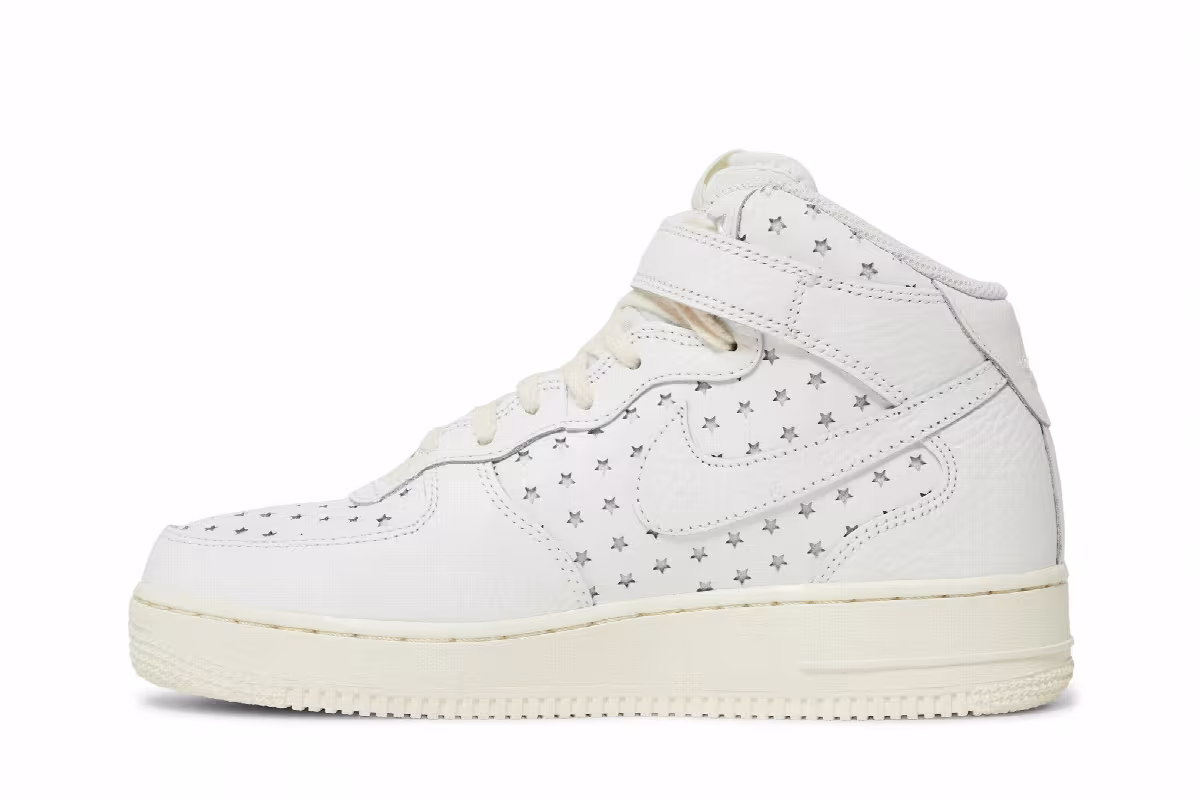 Nike Women's Air Force 1 Mid Cut Out Stars, view 4