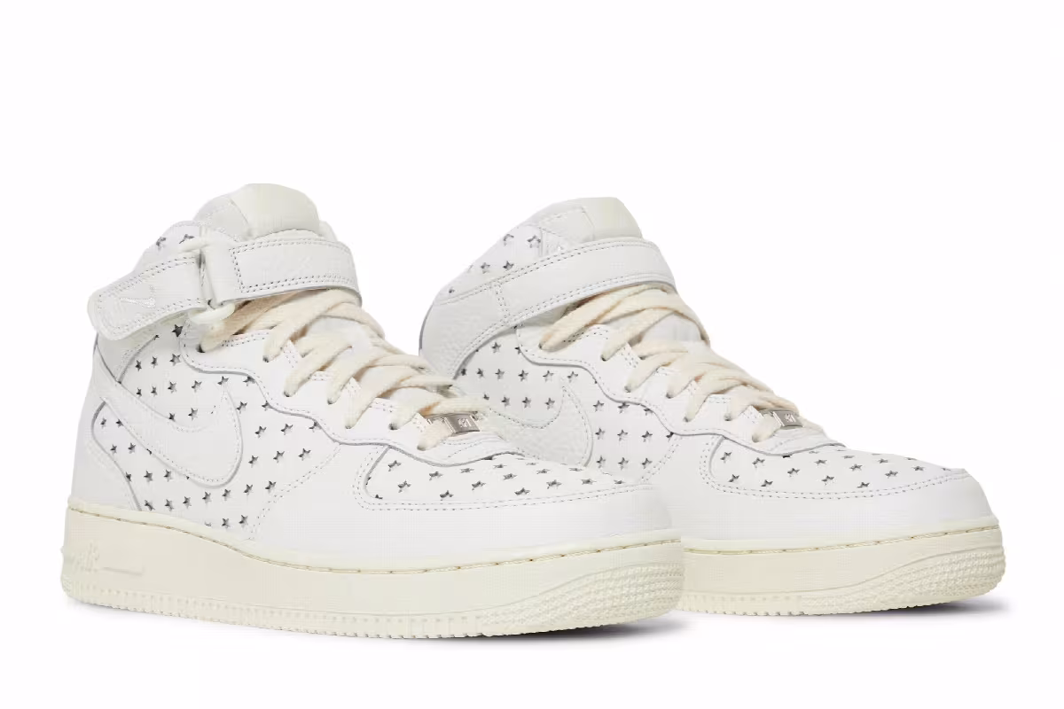 Nike Women's Air Force 1 Mid Cut Out Stars, view 9