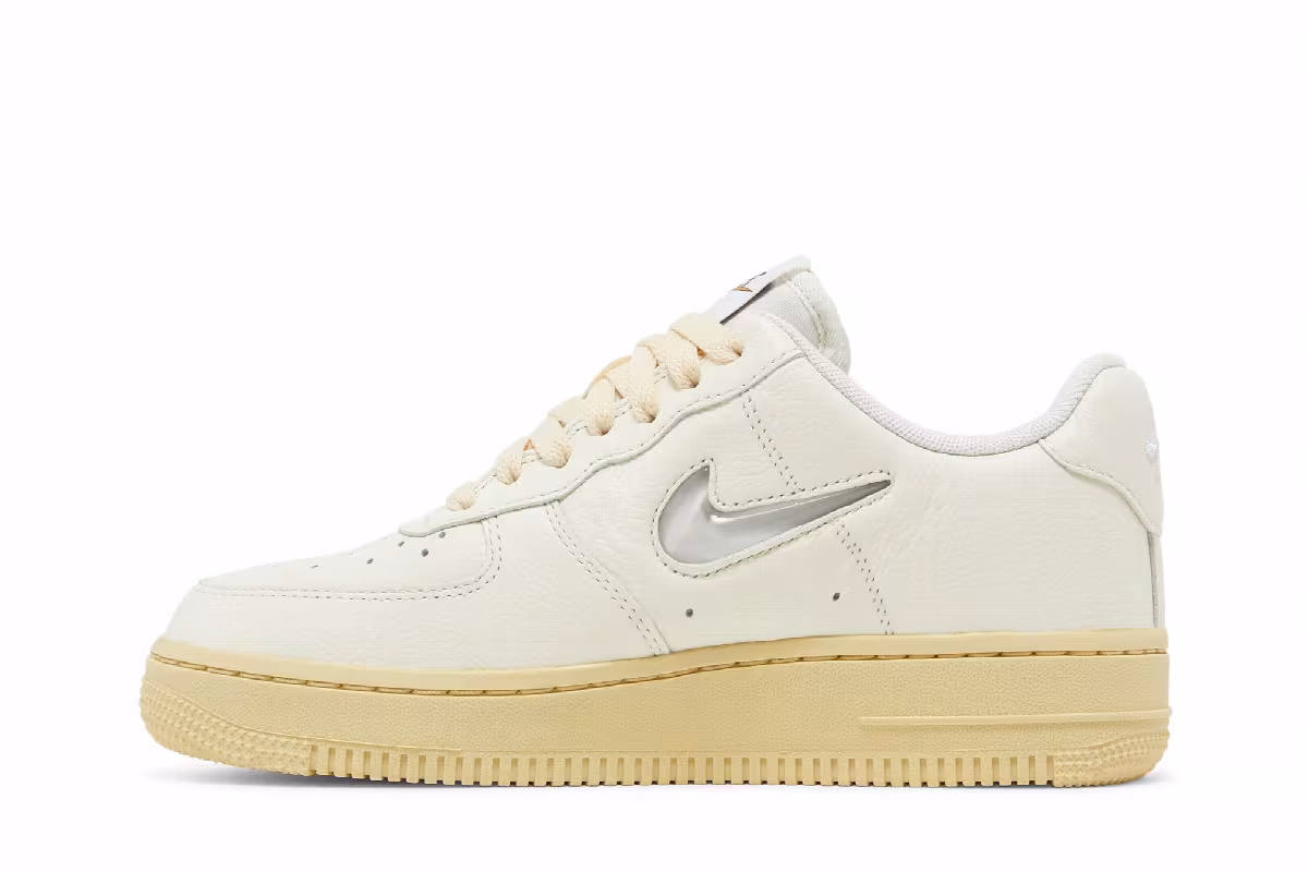 Nike Women's Air Force 1 Coconut Milk, view 4