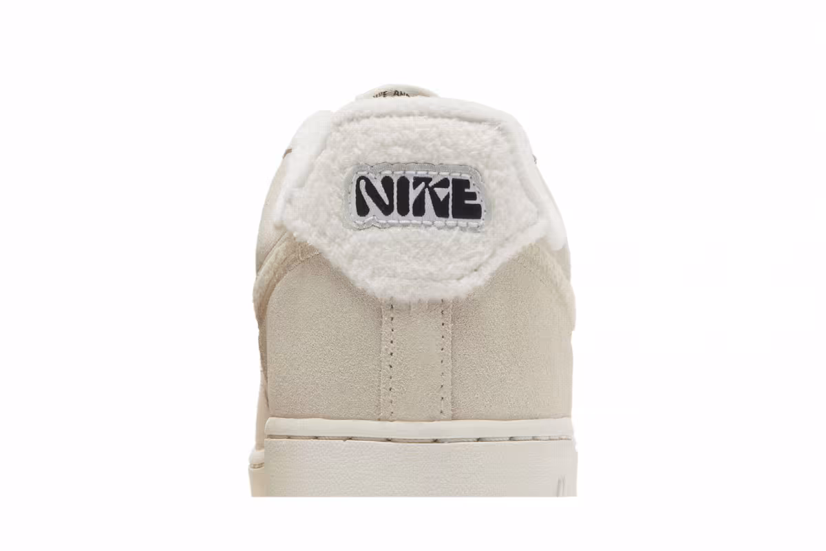 Nike Women's Air Force 1 Sanddrift Fleece, view 8