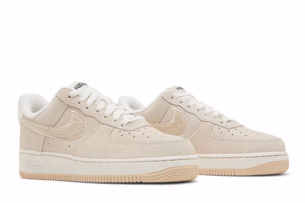 Nike Women's Air Force 1 Sanddrift Fleece, view 9