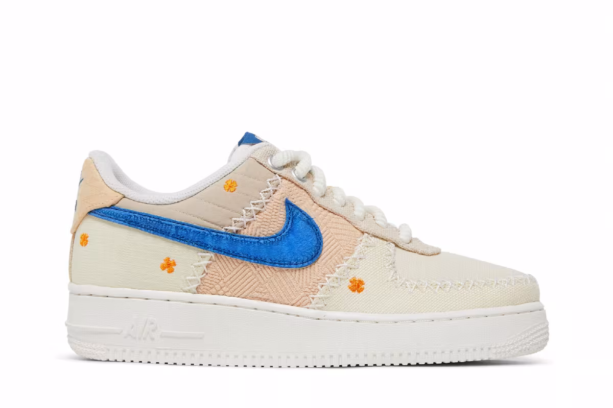 Nike Women's Air Force 1 LA Flea, view 2