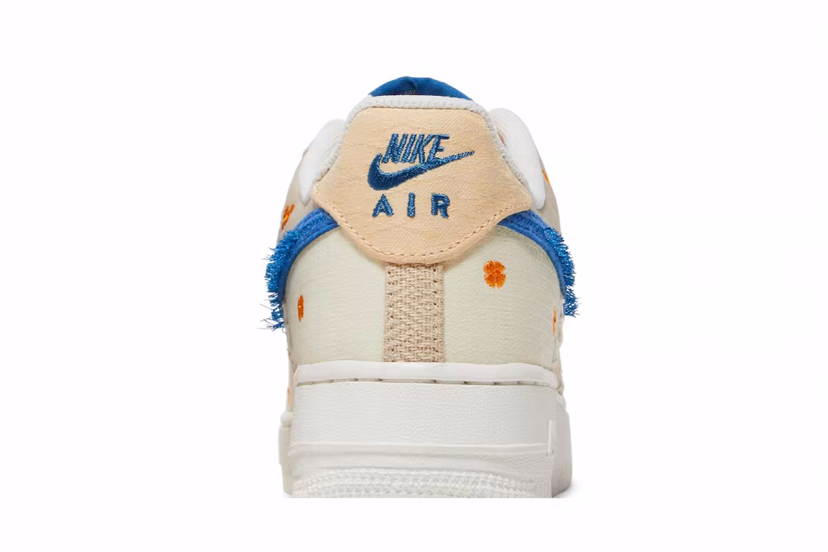 Nike Women's Air Force 1 LA Flea, view 8