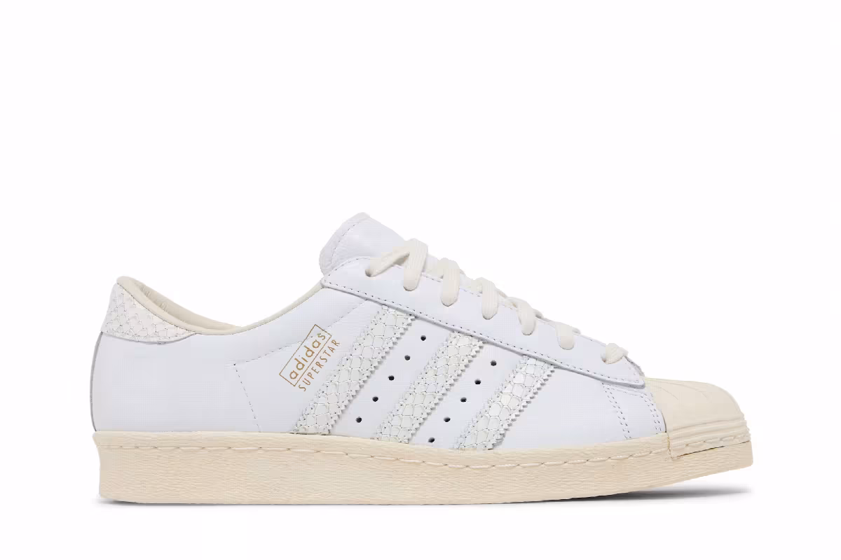 Undefeated x adidas Superstar 80 undefeated, view 2