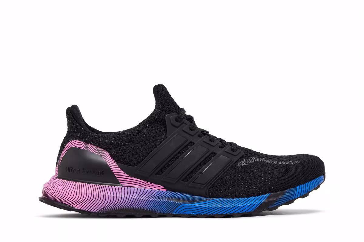 adidas UltraBoost DNA Black Gradient, view 2