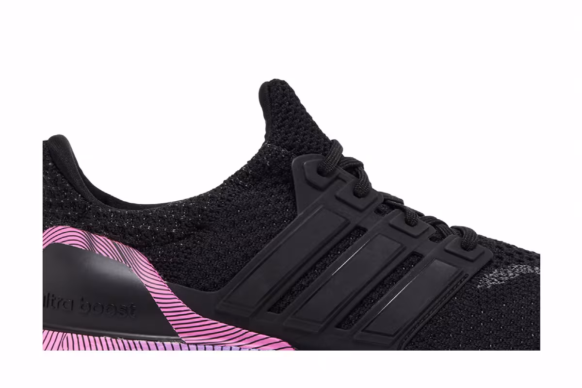 adidas UltraBoost DNA Black Gradient, view 3