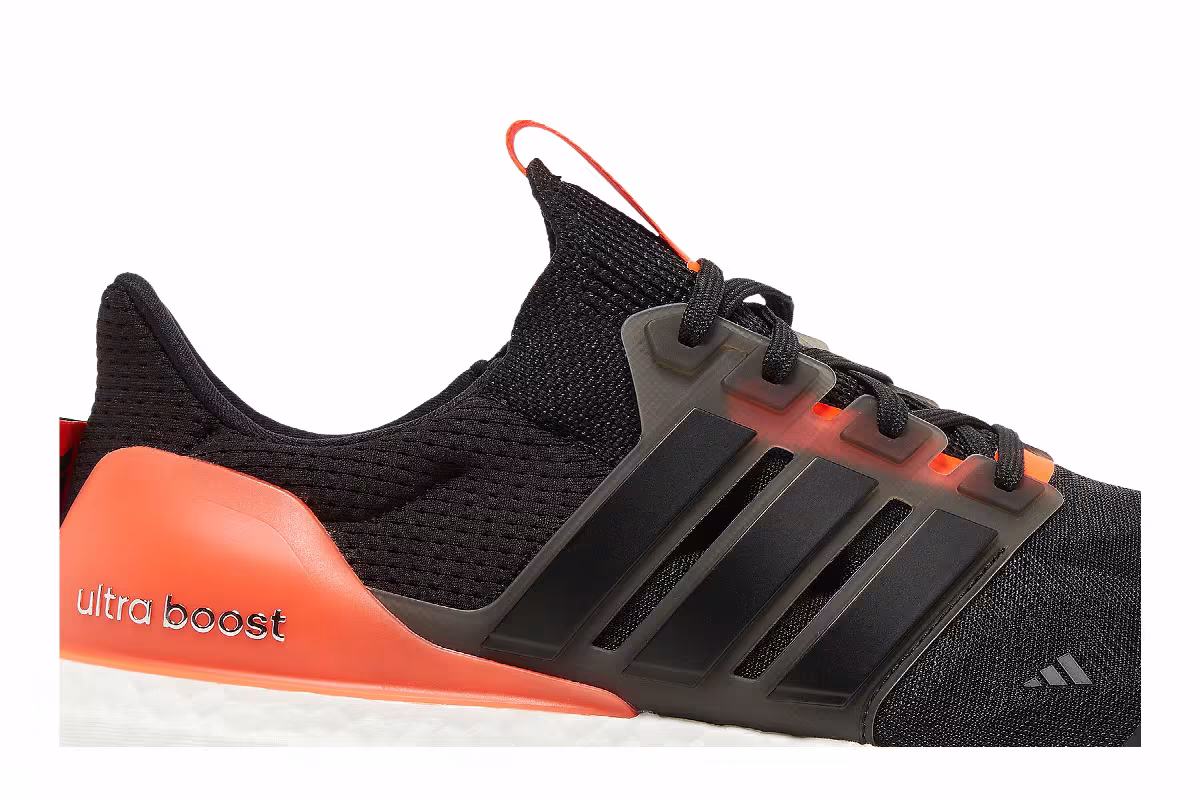Adidas UltraBoost 5.0 DNA Black Solar Red, view 3