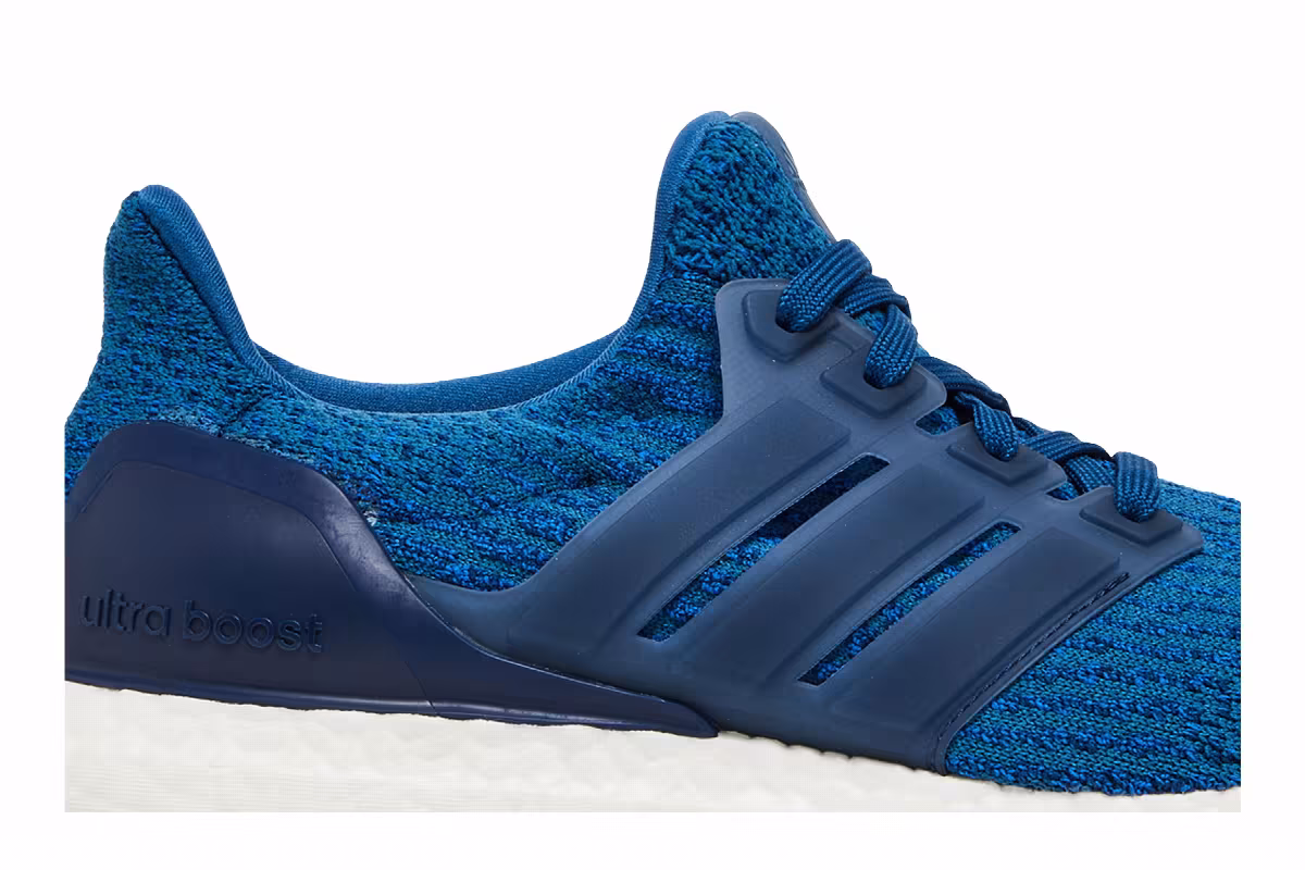Adidas UltraBoost 3.0 J Core Blue, view 3