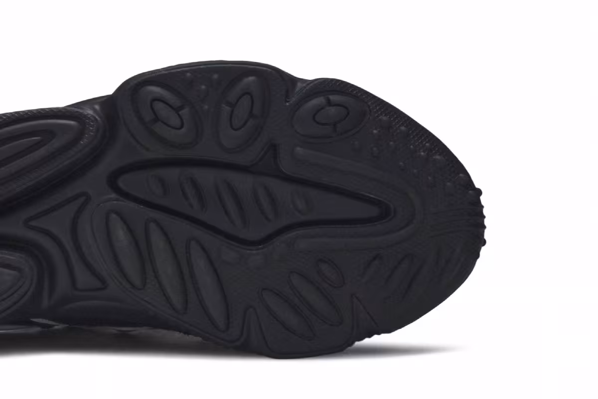adidas Women's Ozweego Core Black, view 6