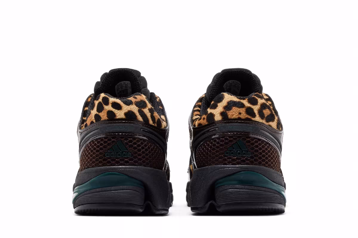 adidas Women's Adistar Control 5 Leopard Aurora Ivy Black, view 7