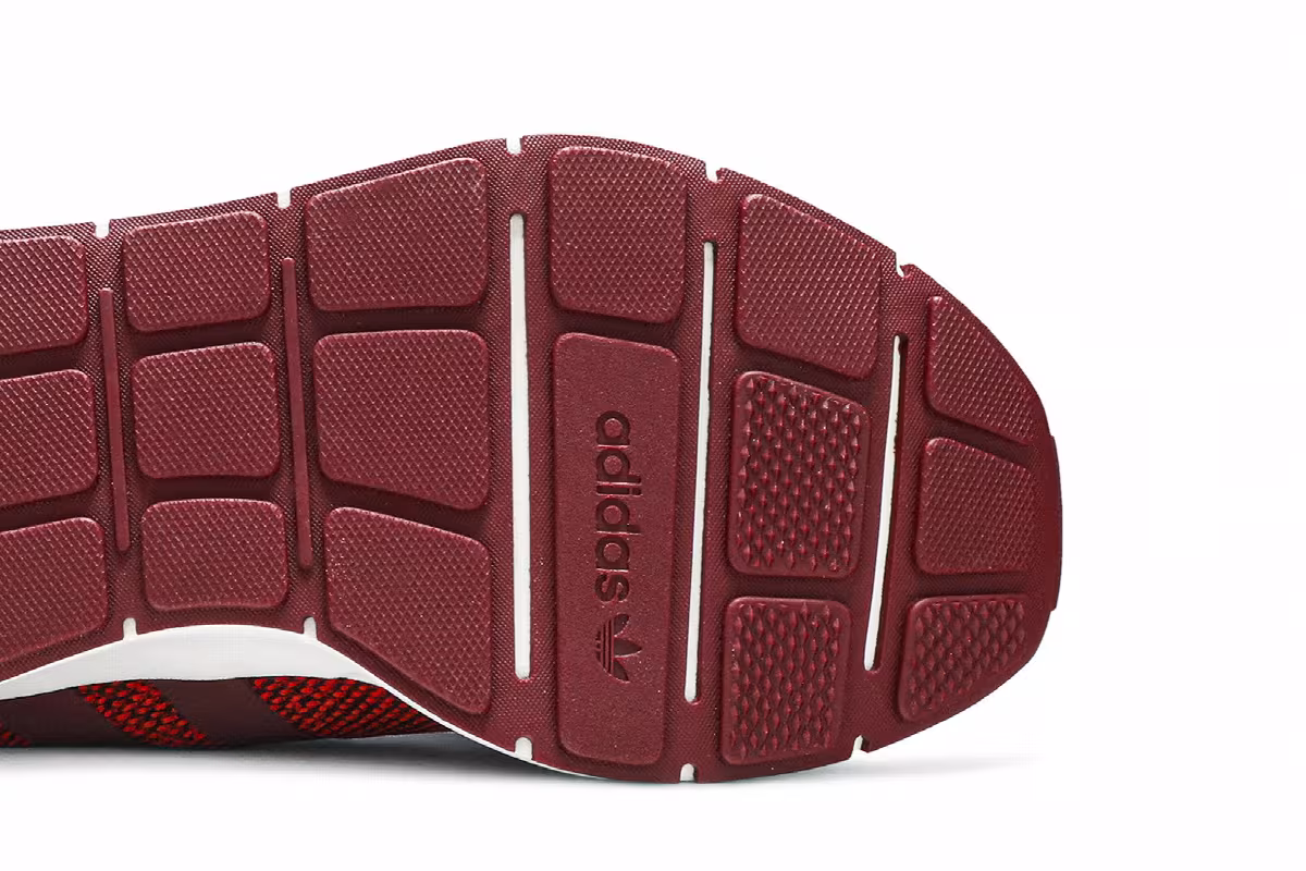 Adidas Swift Run Red, view 6
