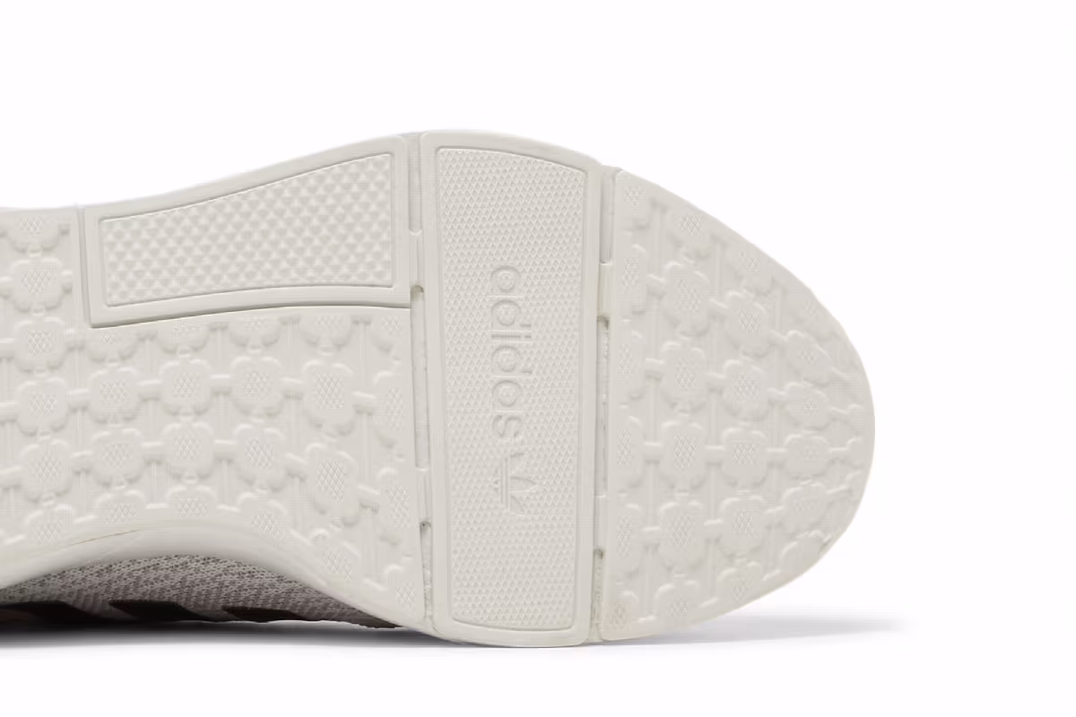 adidas Women's Swift Run 22 Crystal White, view 6
