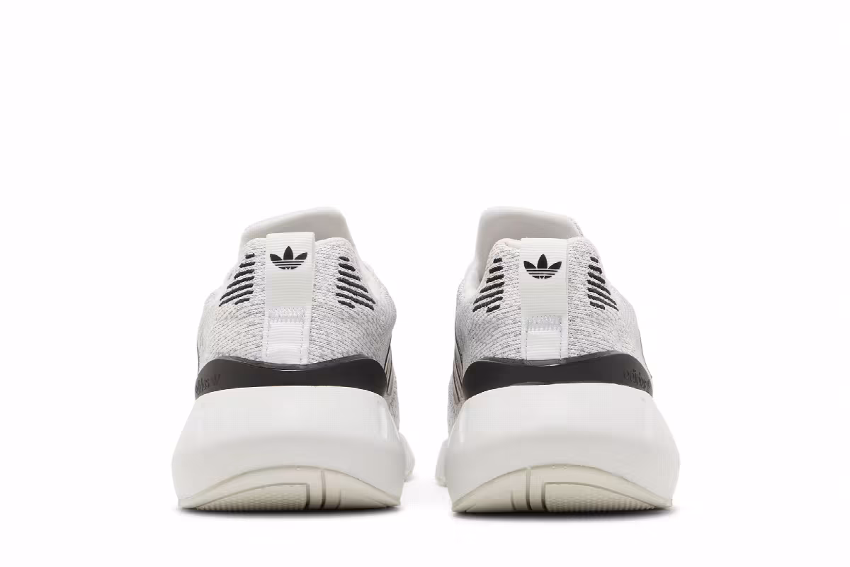 adidas Women's Swift Run 22 Crystal White, view 7