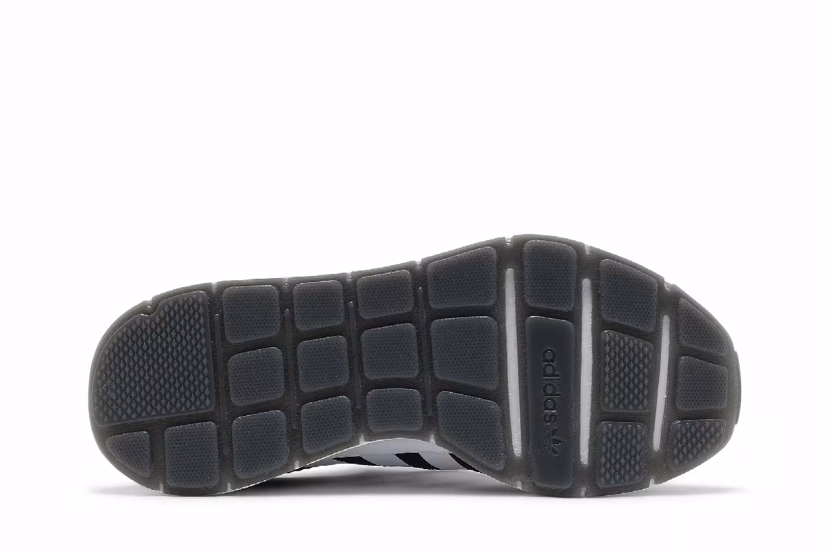 Adidas Women's Swift Run X Collegiate Navy, view 5
