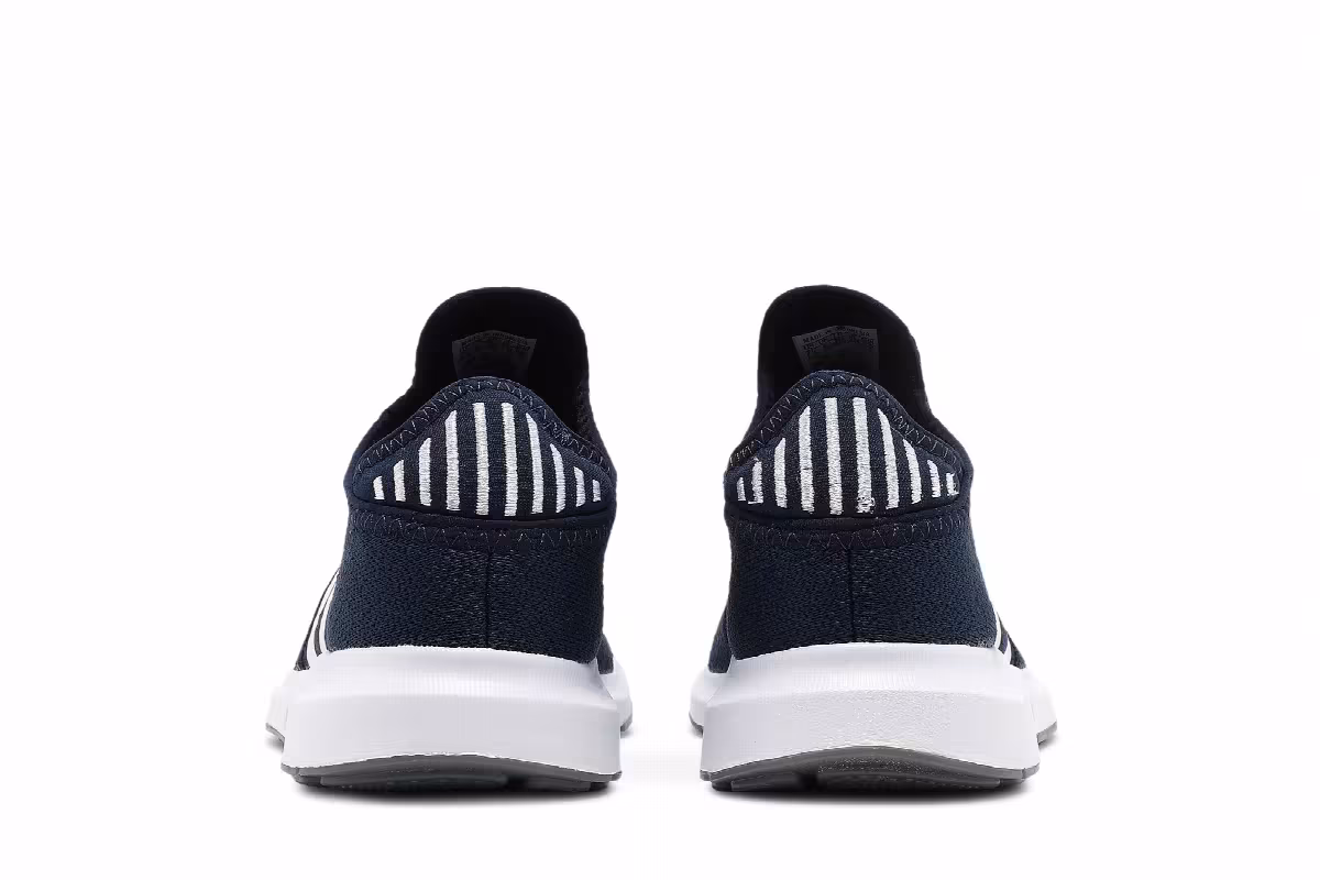 Adidas Women's Swift Run X Collegiate Navy, view 7