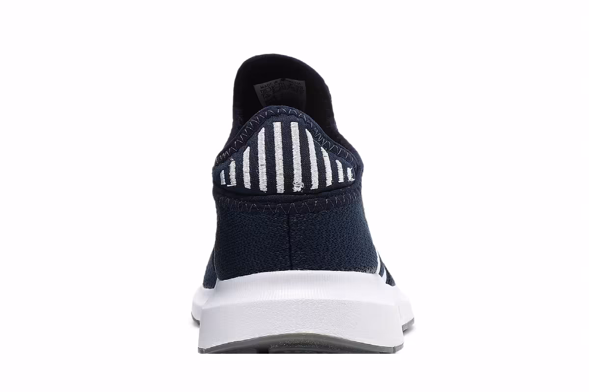 Adidas Women's Swift Run X Collegiate Navy, view 8