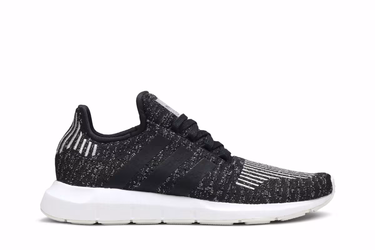 Adidas Women's Swift Run Core Black, view 2