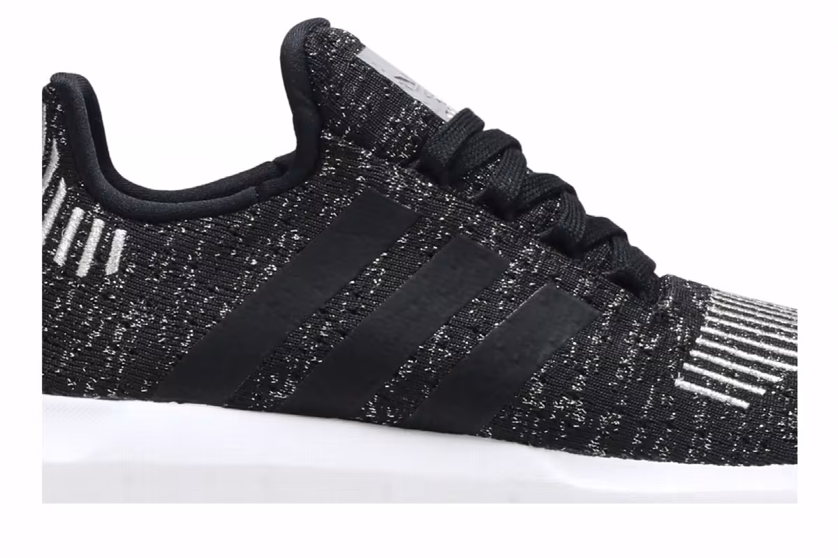 Adidas Women's Swift Run Core Black, view 3