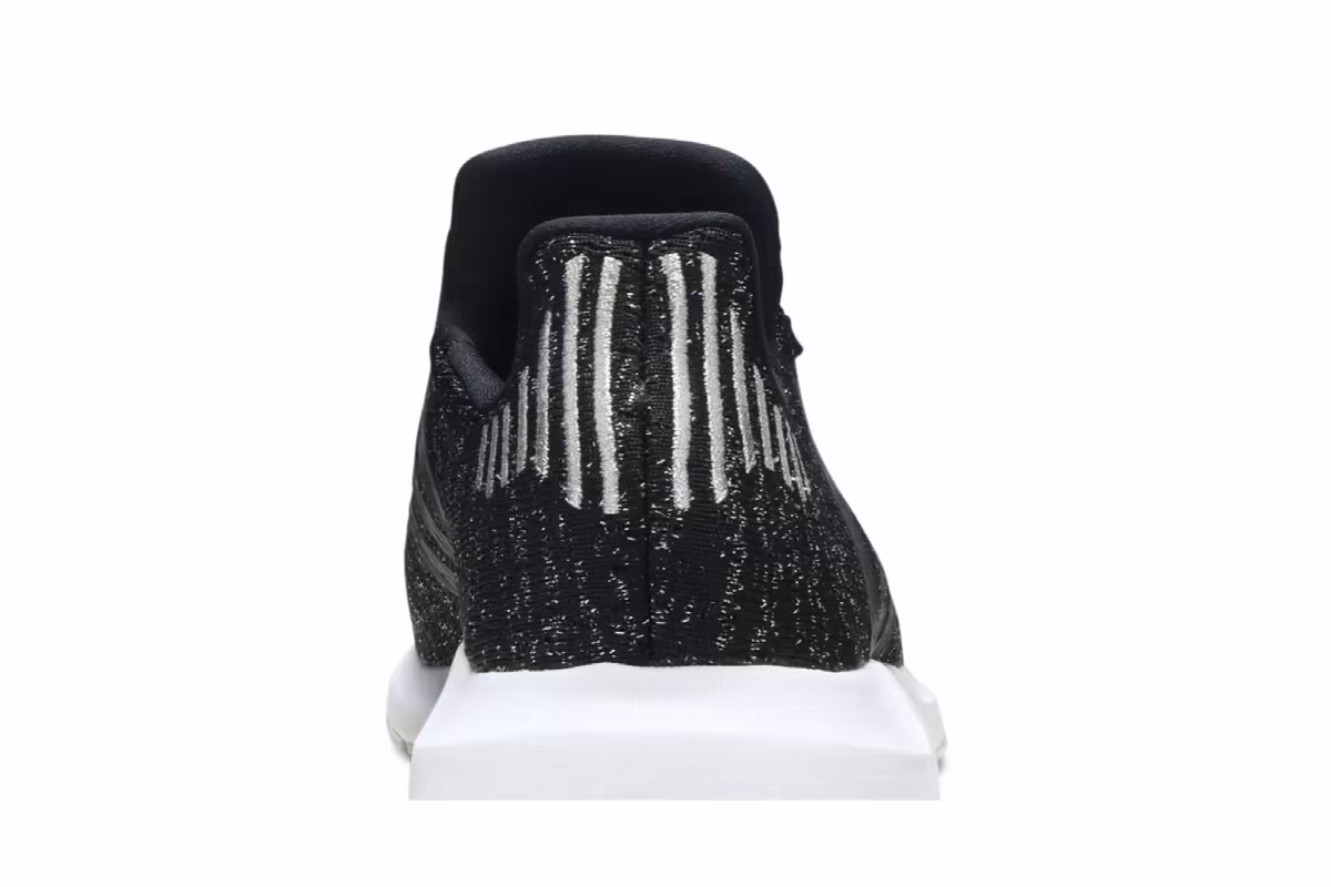 Adidas Women's Swift Run Core Black, view 8