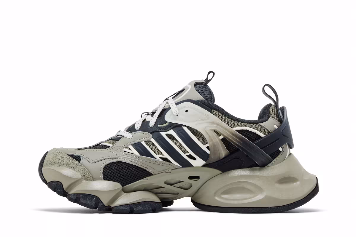 adidas XLG Runner Deluxe Grey Black, view 4