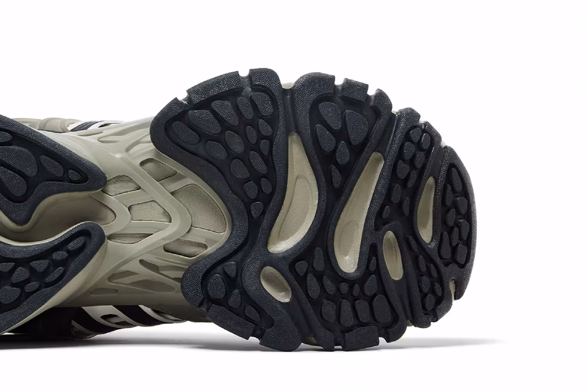 adidas XLG Runner Deluxe Grey Black, view 6