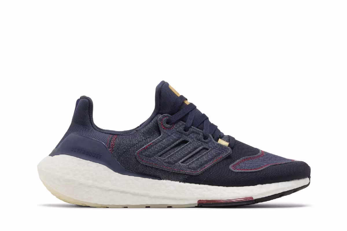 adidas UltraBoost 22 Shadow Navy, view 2