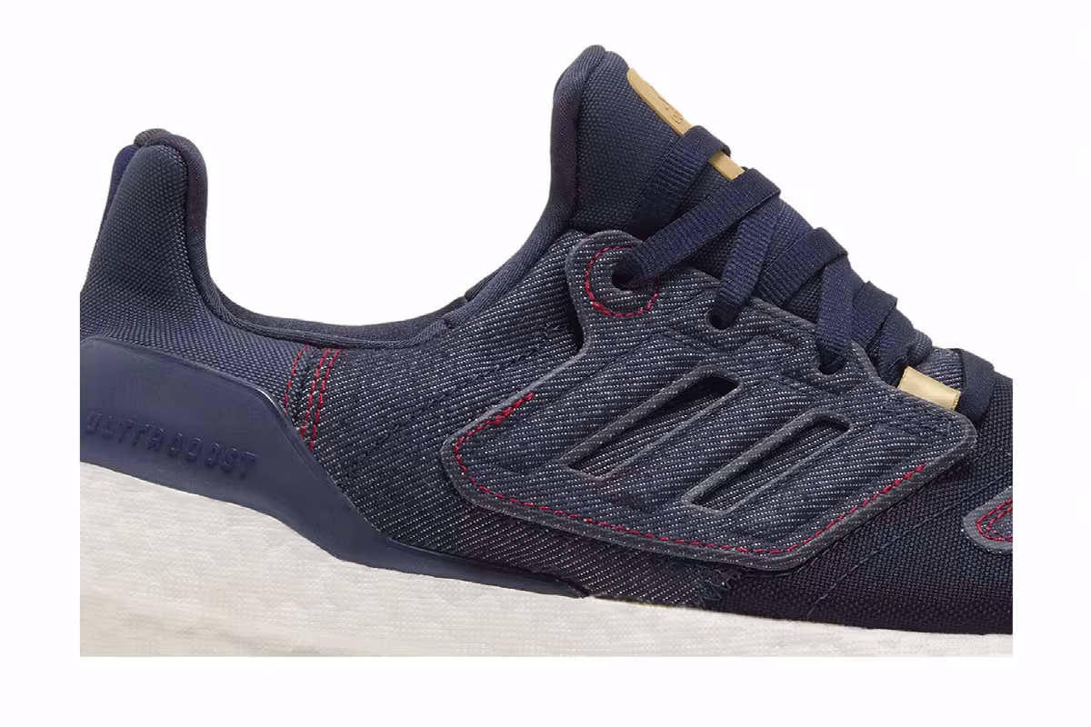 adidas UltraBoost 22 Shadow Navy, view 3