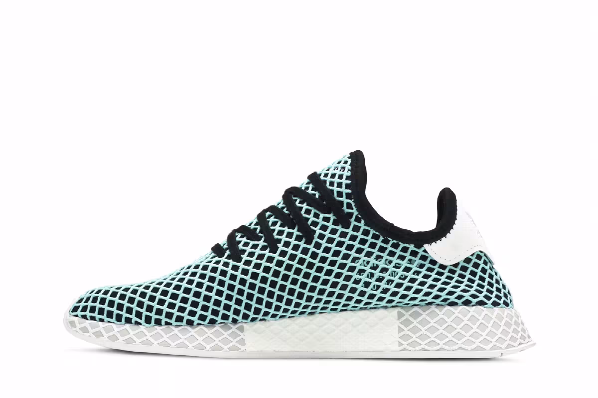 Parley x adidas Deerupt Runner Core Black, view 4