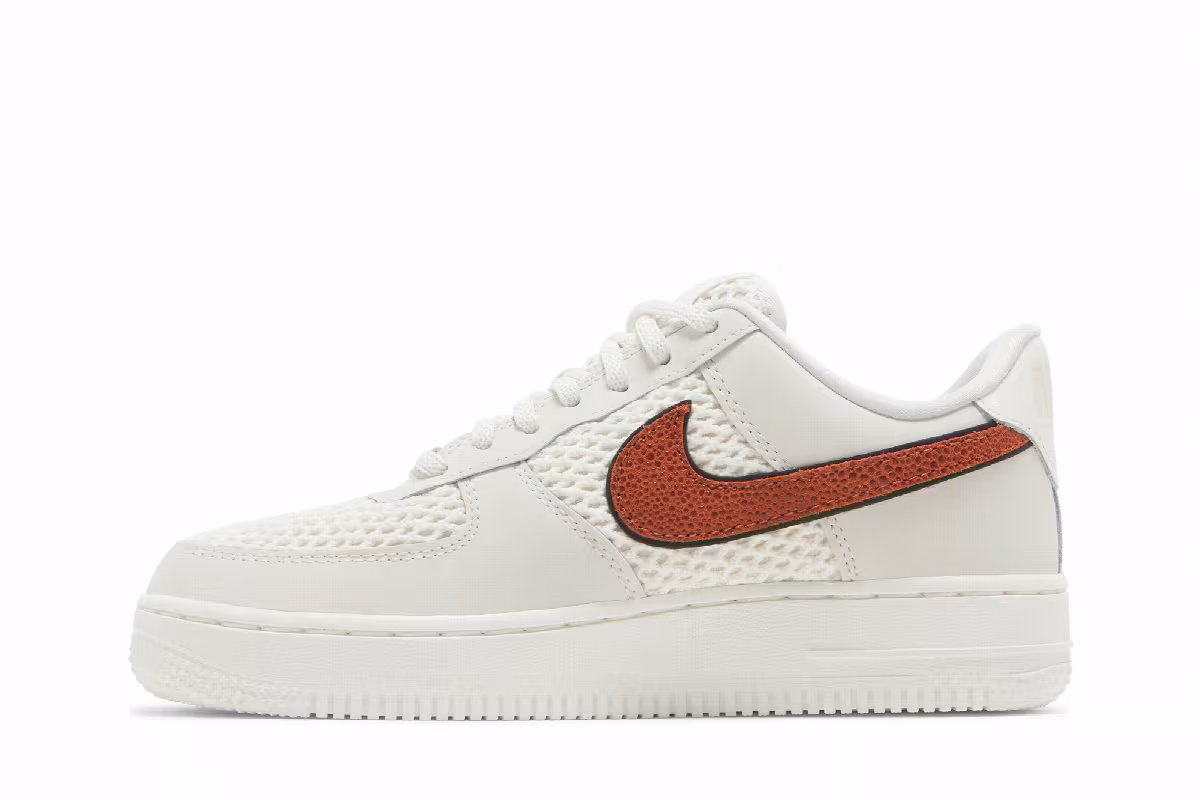 Nike Women's Air Force 1 Basketball Leather, view 4