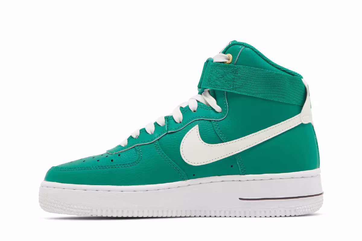 Nike Women's Air Force 1 High SE 40th Anniversary - Malachite, view 4