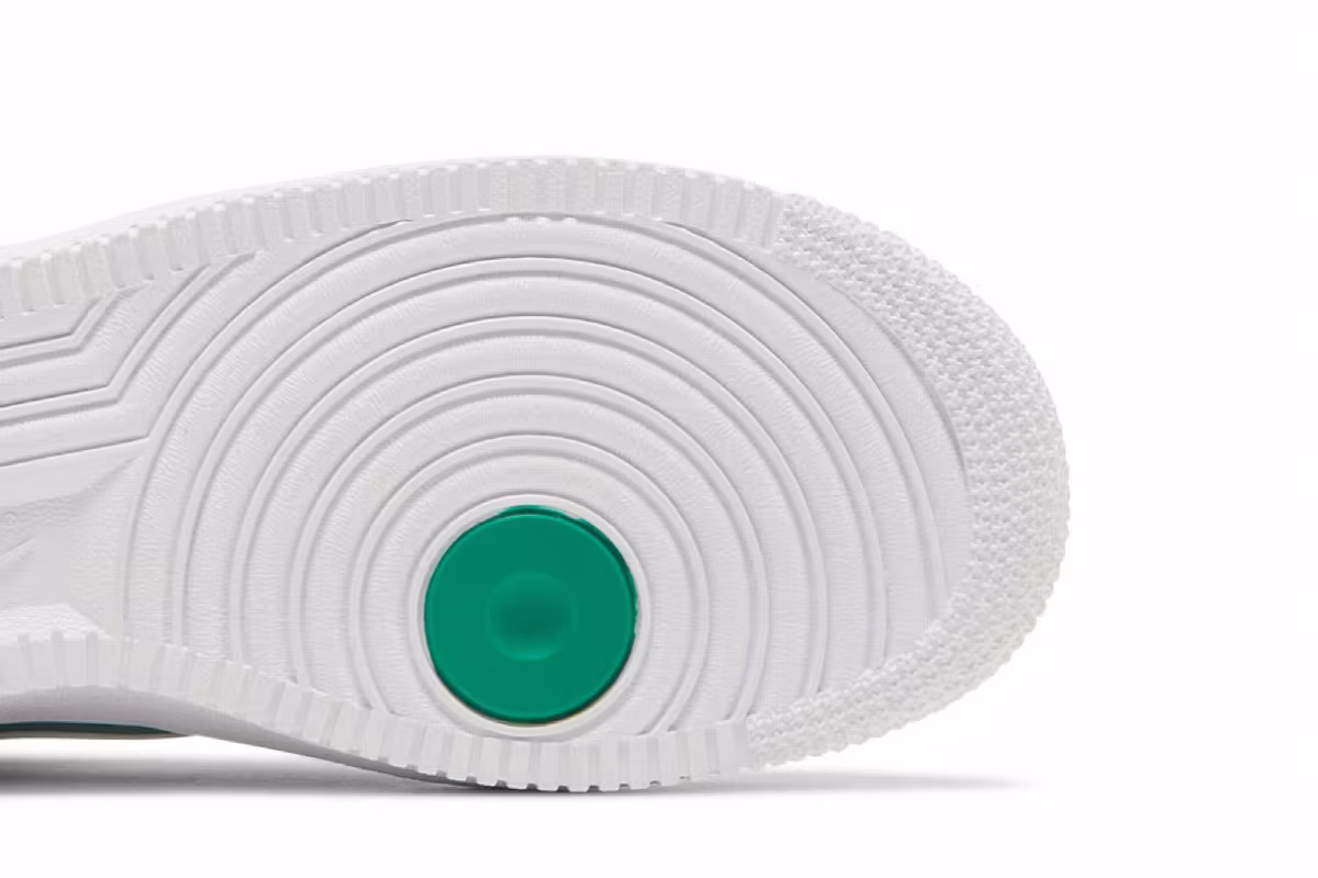 Nike Women's Air Force 1 High SE 40th Anniversary - Malachite, view 6