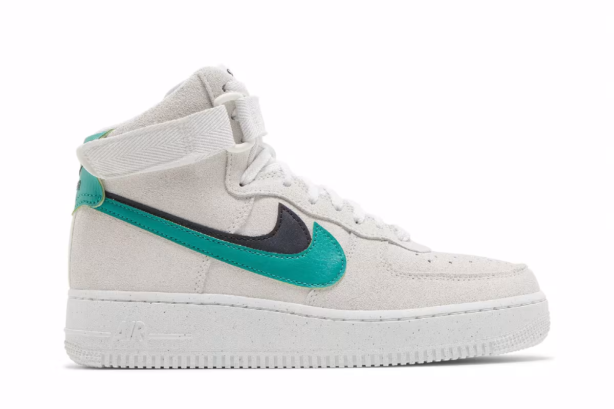 Nike Women's Air Force 1 High SE 82 - Neptune Green, view 2