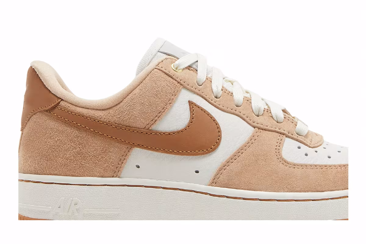 Nike Women's Air Force 1 LXX Vachetta Tan, view 3