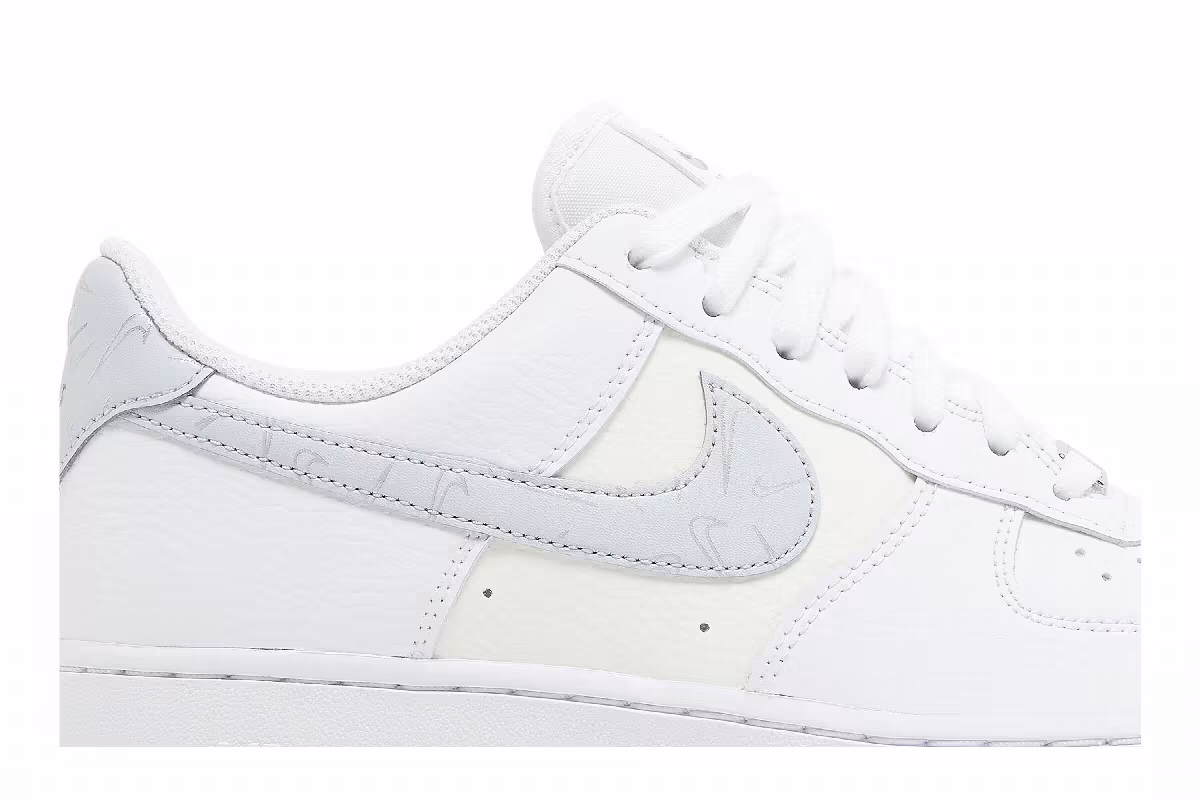 Nike Women's Air Force 1 Mini Swooshes, view 3