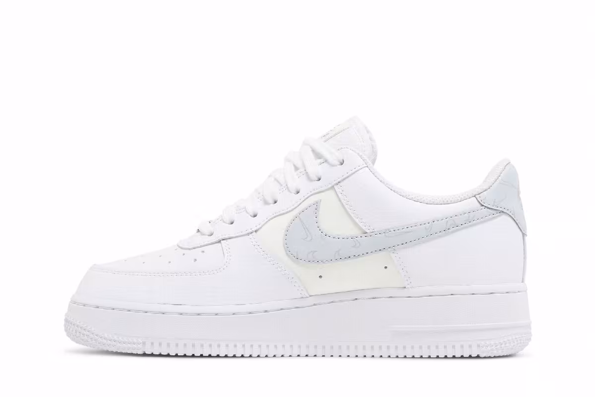 Nike Women's Air Force 1 Mini Swooshes, view 4