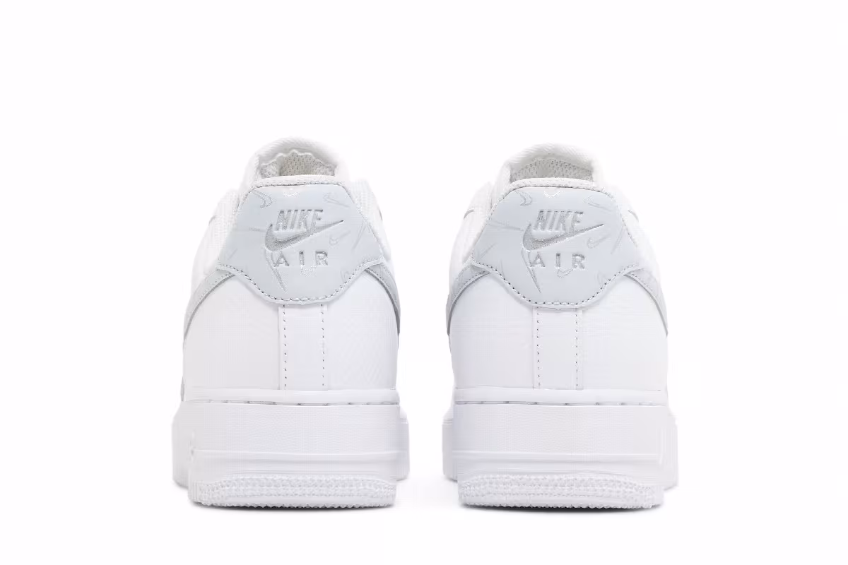 Nike Women's Air Force 1 Mini Swooshes, view 7