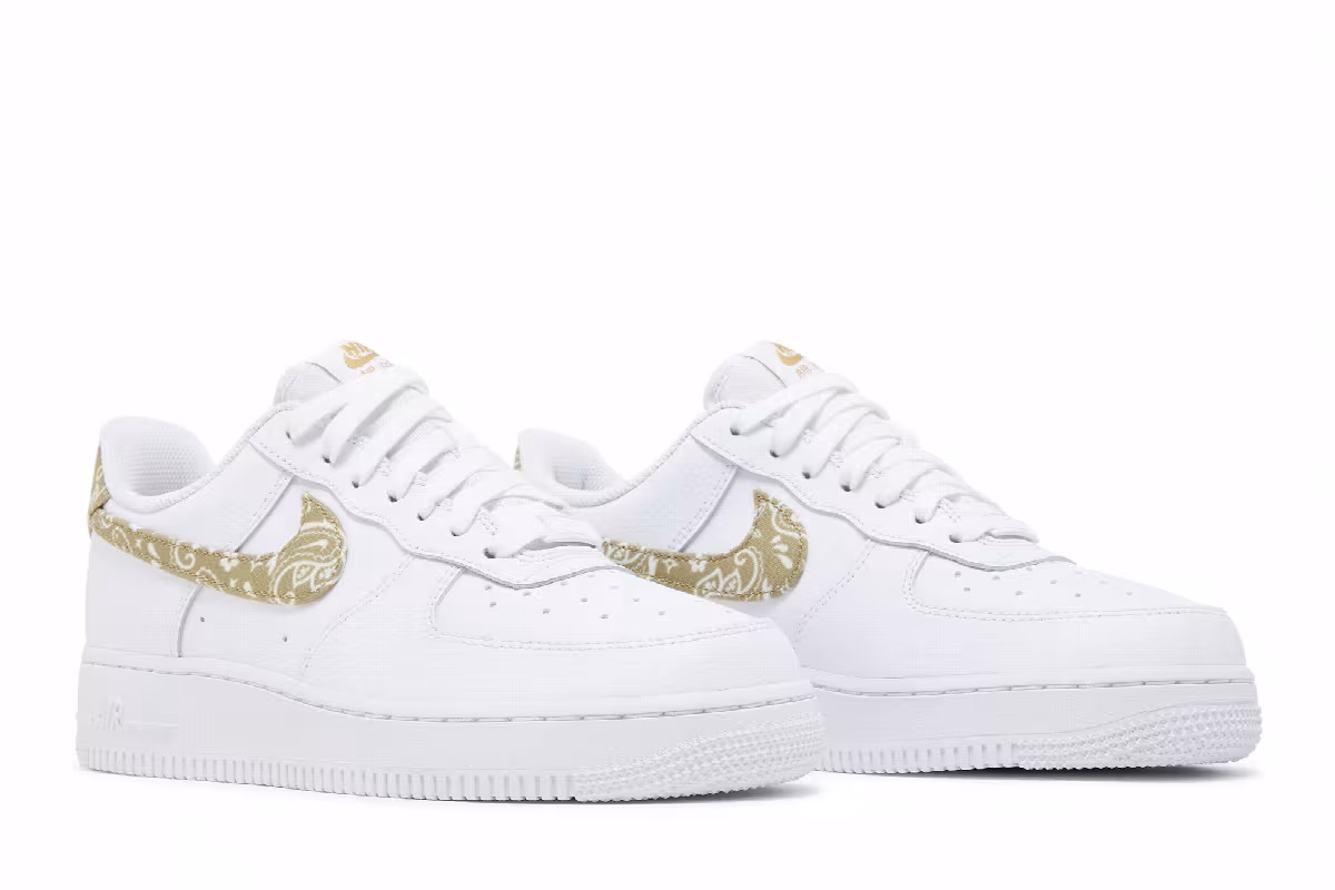 Nike Women's Air Force 1 White Barely Paisley, view 9