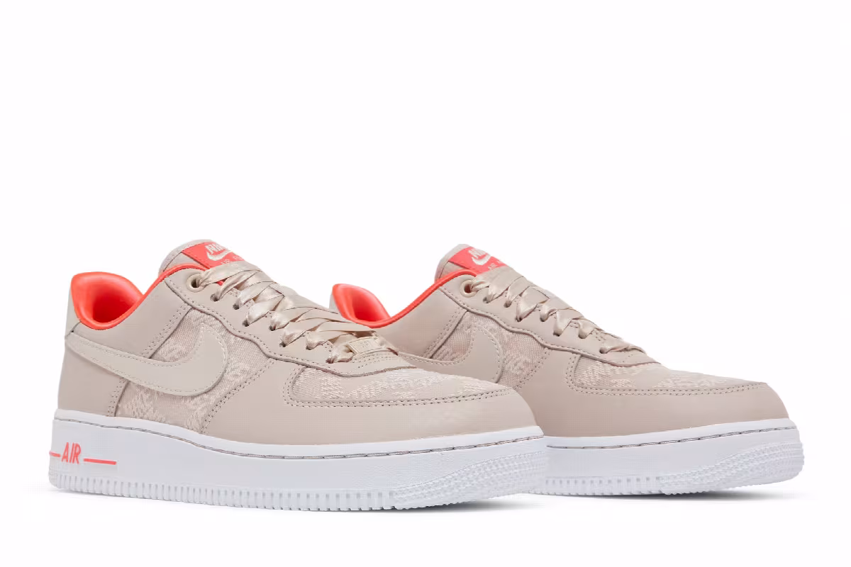 Nike Women's Air Force 1 Fossil Stone Laser Crimson, view 9