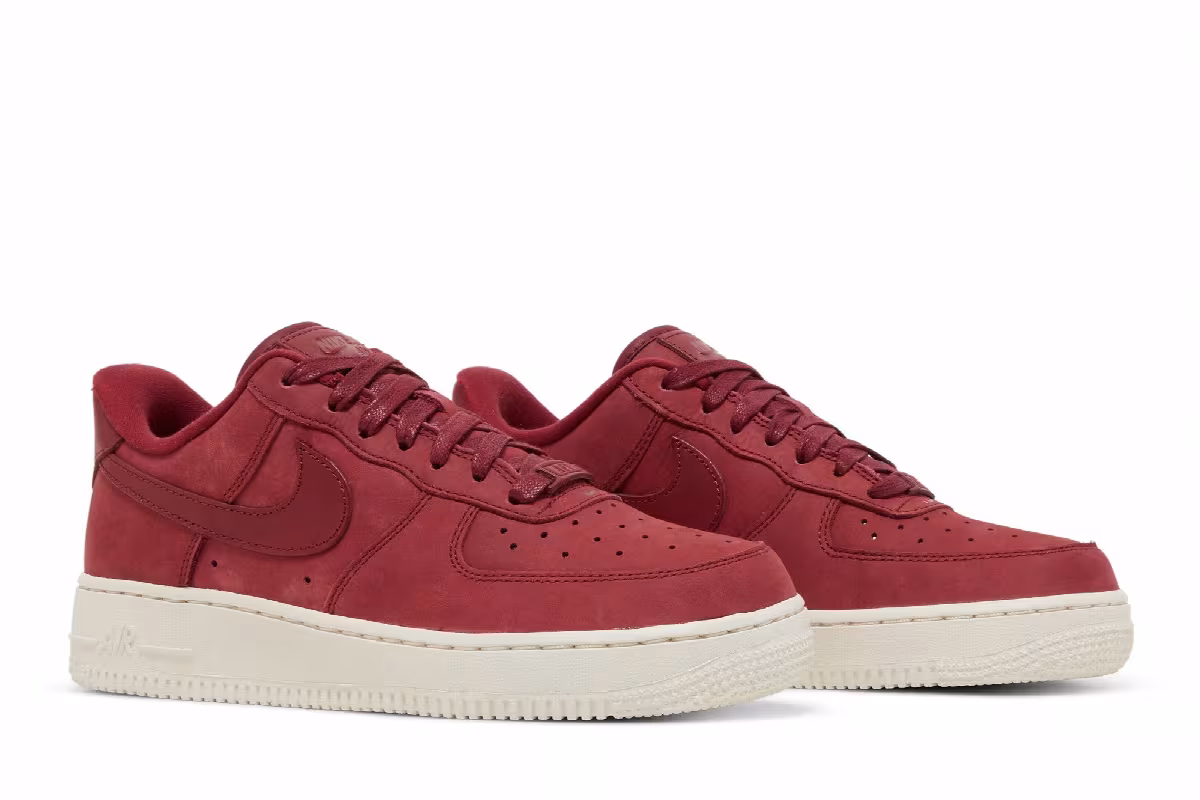Nike Women's Air Force 1 Premium Team Red, view 9