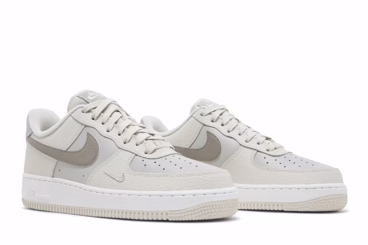 Nike Women's Air Force 1 Low Moon Fossil, view 9