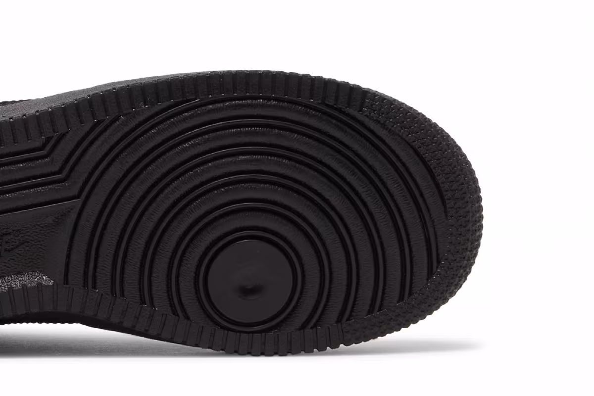 Nike Women's Air Force 1 High Triple Black, view 6