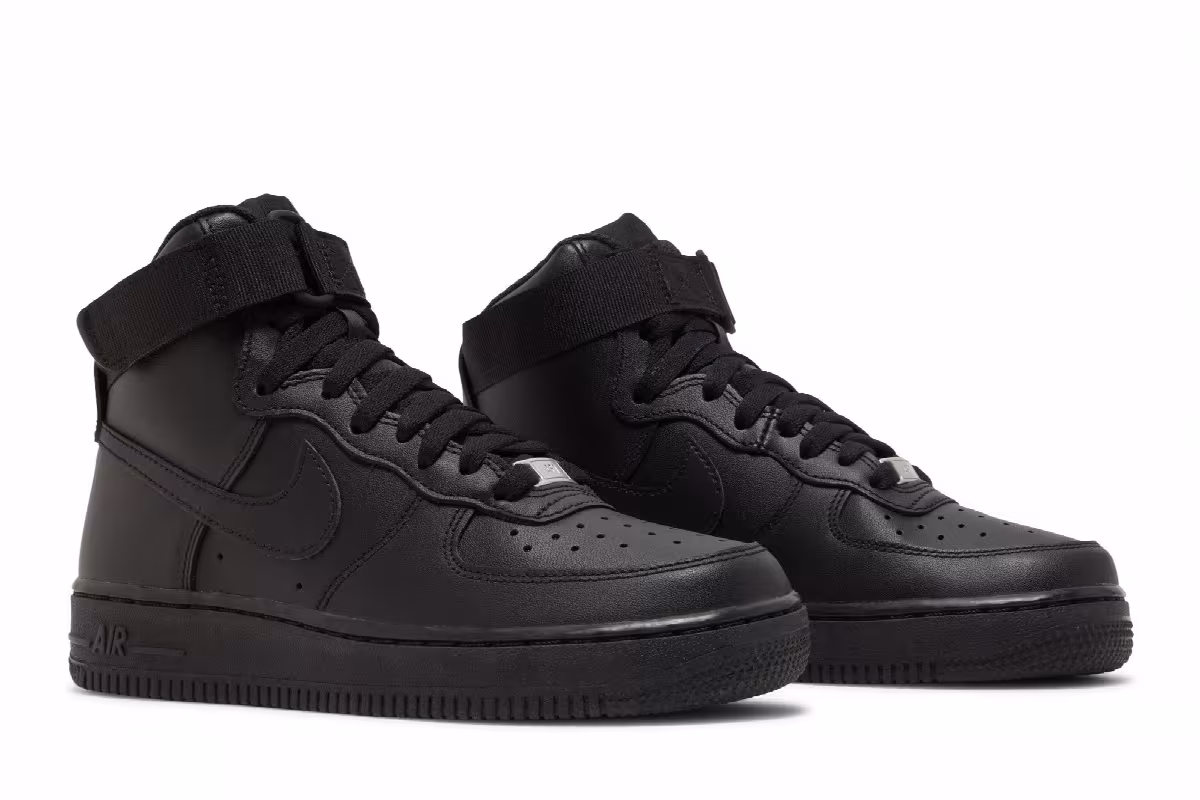 Nike Women's Air Force 1 High Triple Black, view 9